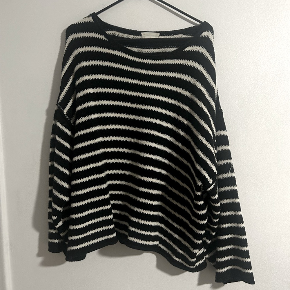 Altar’d State oversized cozy black and white sweater